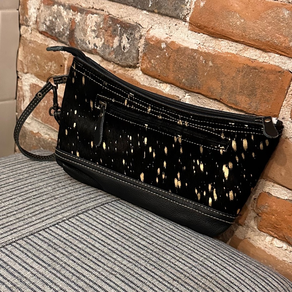 Myra wristlet/clutch black and gold